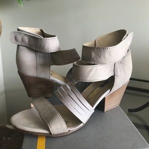 Manas Taupe Leather Sandal